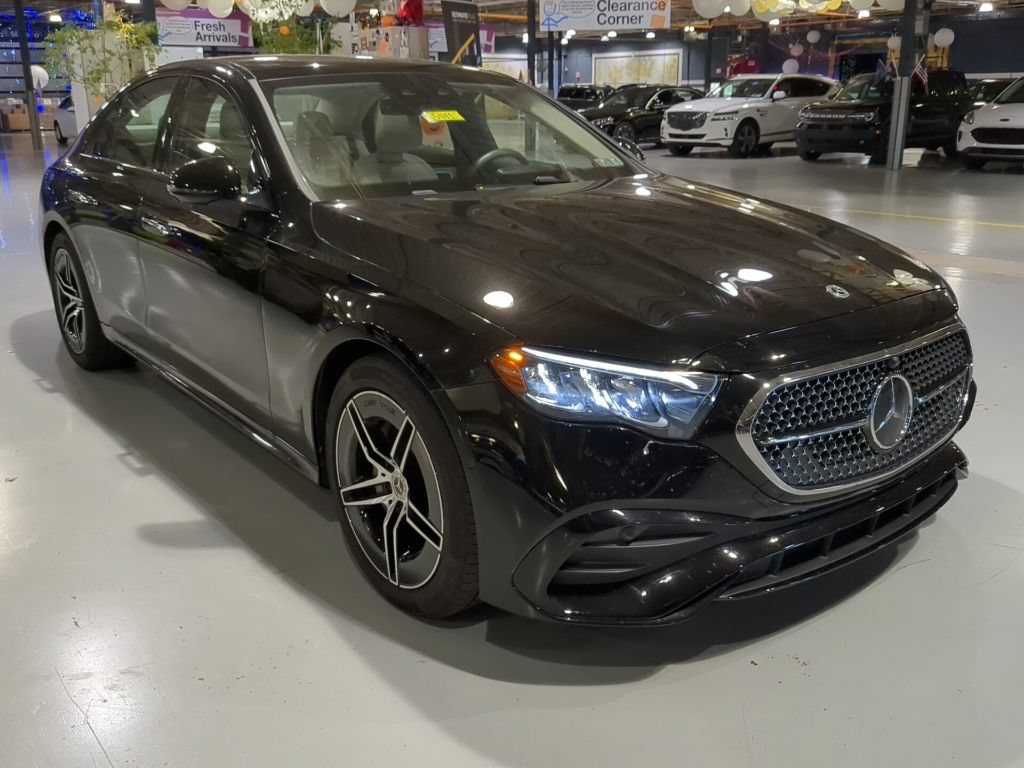 Used 2026 Mercedes-Benz E 350 4MATIC Sedan image 3