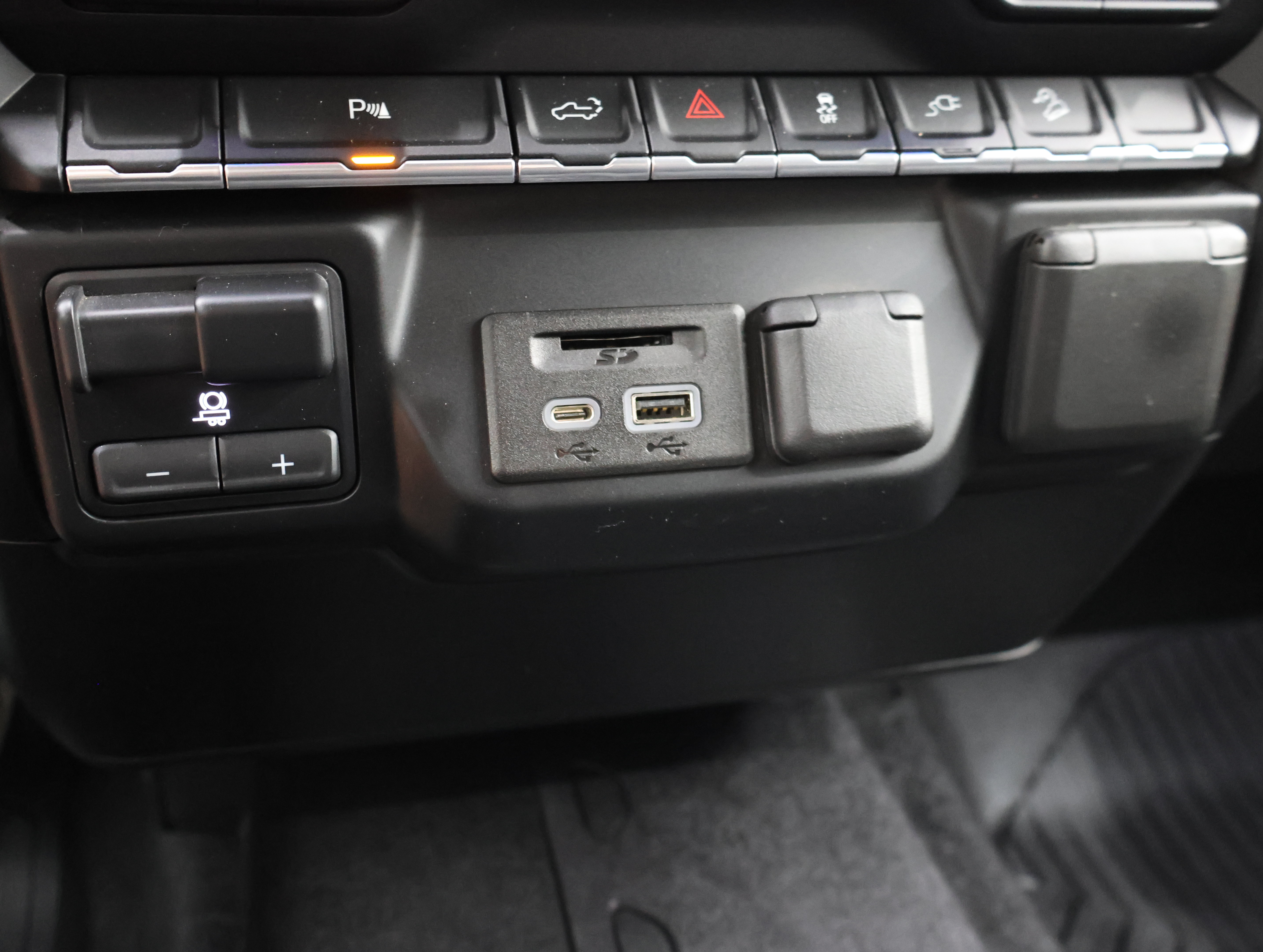 Used 2020 Chevrolet Silverado 2500 LT w/ All Star Edition AWD/4WD image 49