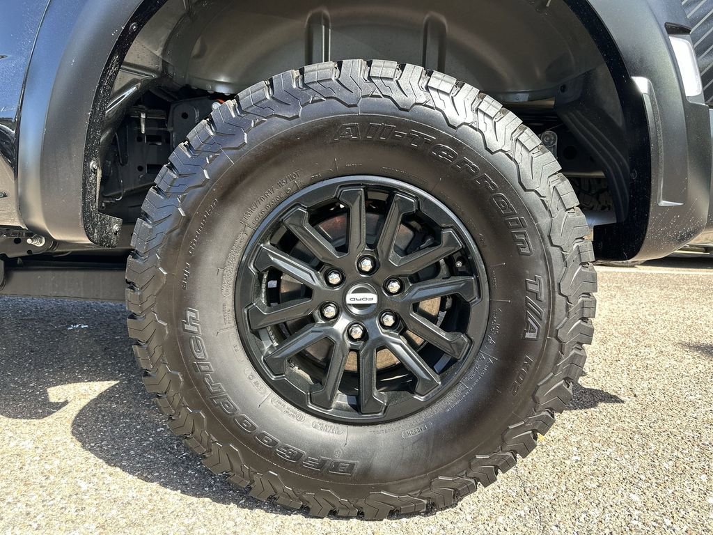 Used 2025 Ford F150 Raptor image 35