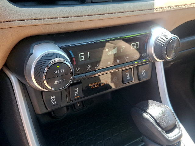 Certified 2022 Toyota RAV4 XLE w/ Convenience Package AWD/4WD image 10