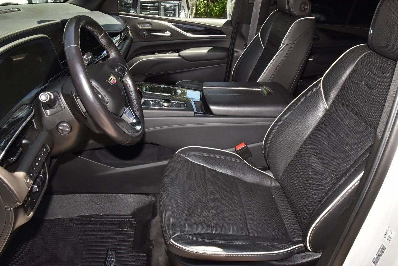 Used 2022 Cadillac Escalade Sport w/ Touring Package AWD/4WD image 13