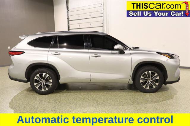 Used 2021 Toyota Highlander XLE image 8