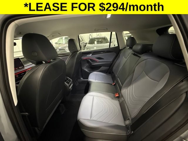 Used 2026 Volkswagen Tiguan SE AWD/4WD image 10