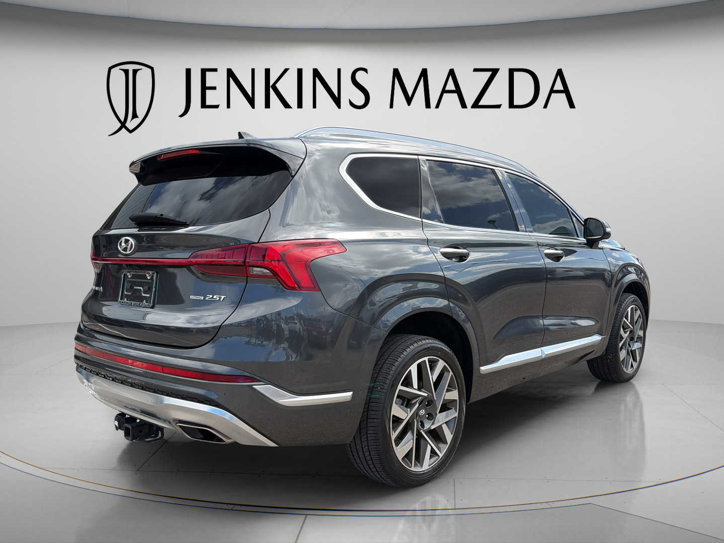 Used 2023 Hyundai Santa Fe Calligraphy AWD/4WD image 3