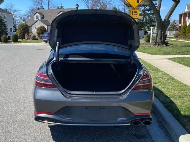 Used 2023 Genesis G70 2.0T image 12