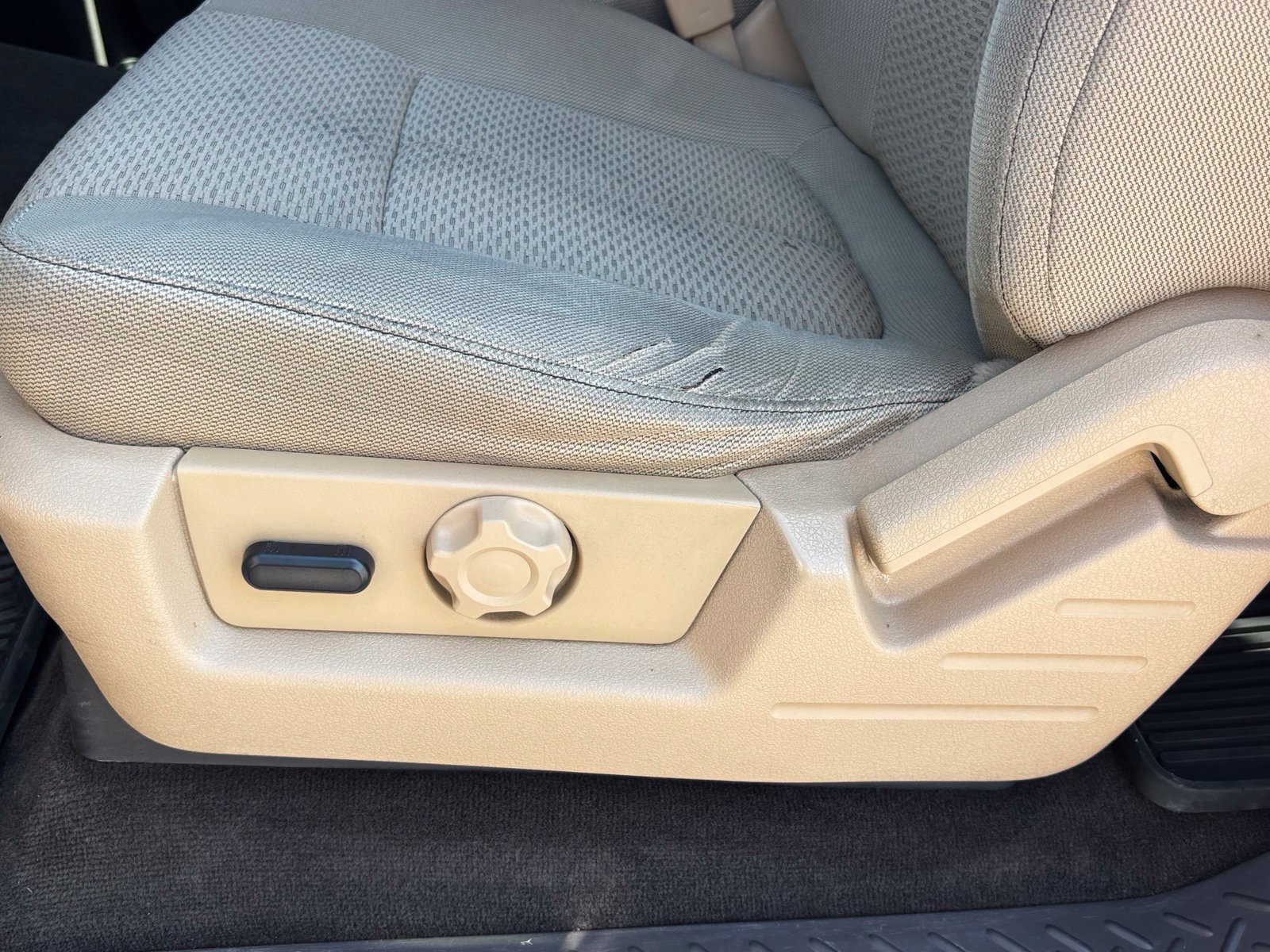 Used 2014 Ford F150 XLT w/ XLT Convenience Package RWD image 13