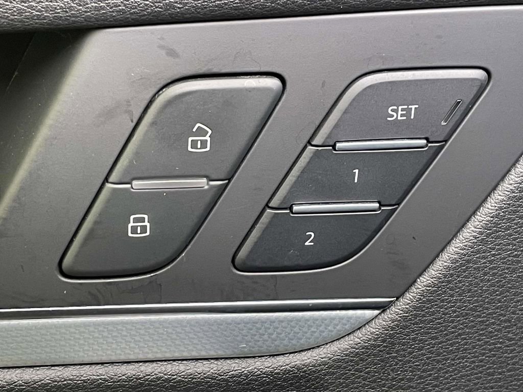 Certified 2025 Audi Q5 2.0T Premium Plus image 36