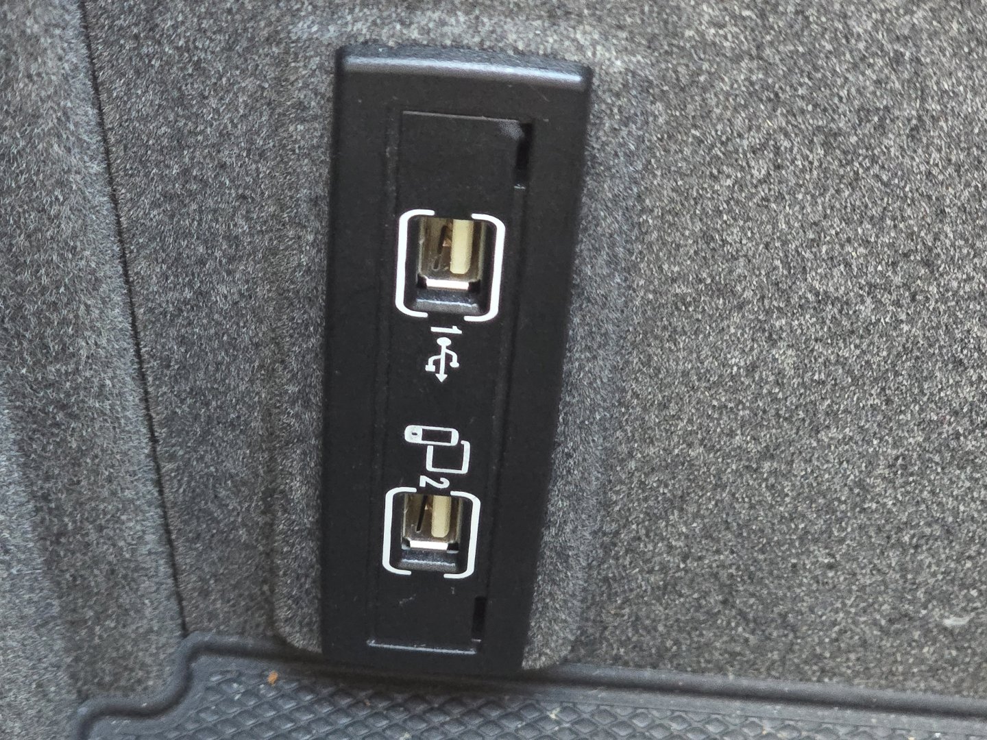 Used 2017 Mercedes-Benz GLE 400 4MATIC image 19