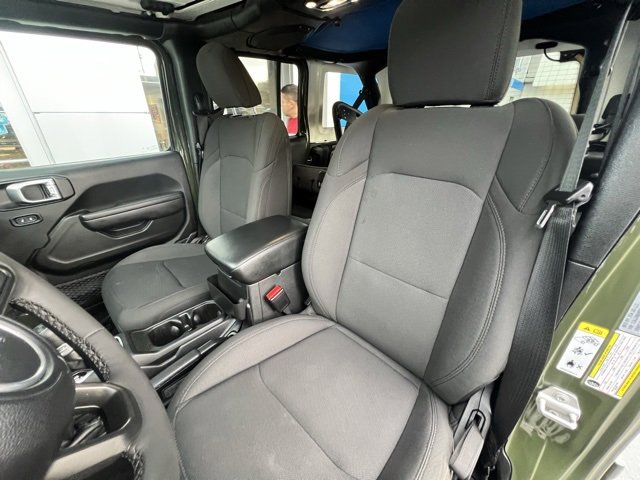 Used 2023 Jeep Wrangler Unlimited w/ Cold Weather Group image 13