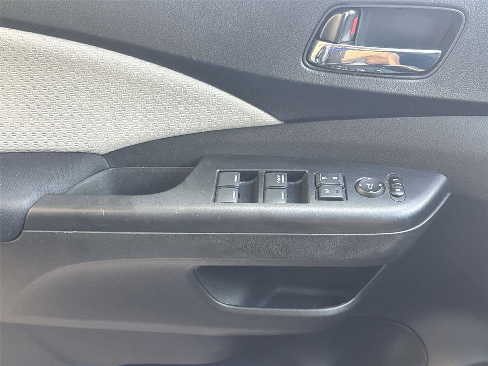 Used 2015 Honda CR-V EX image 18