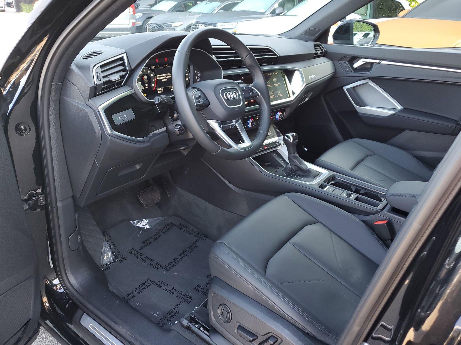 Used 2025 Audi Q3 2.0T Premium Plus w/ Premium Plus Package image 20