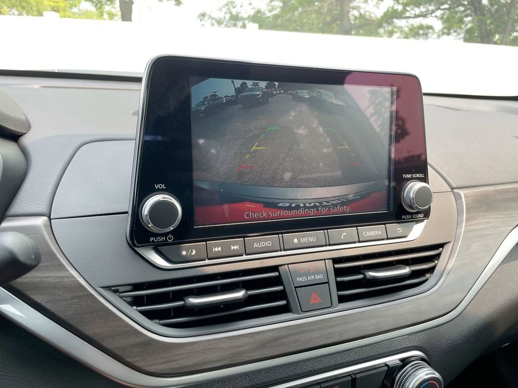 Used 2025 Nissan Altima 2.5 SV image 25