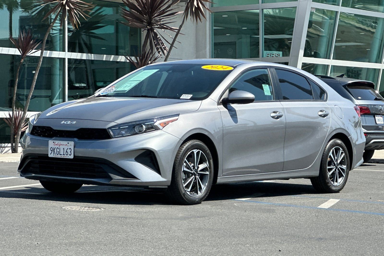 Used 2024 Kia Forte LXS FWD image 8
