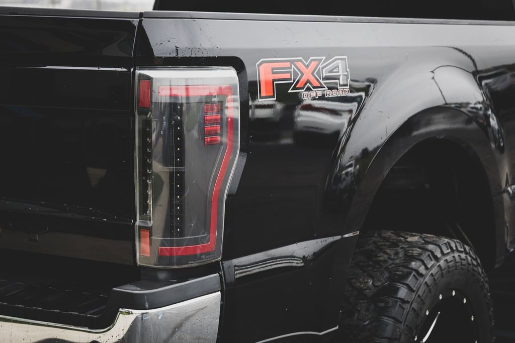 Used 2019 Ford F250 XLT w/ XLT Premium Package image 14