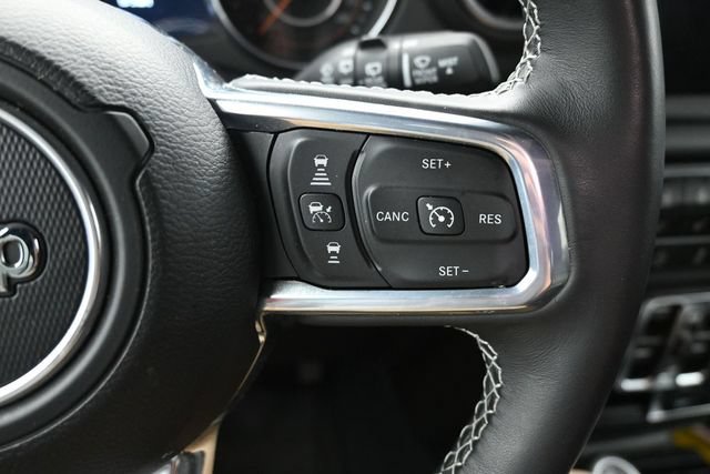Used 2023 Jeep Wrangler Unlimited Sahara w/ LED Lighting Group AWD/4WD image 17