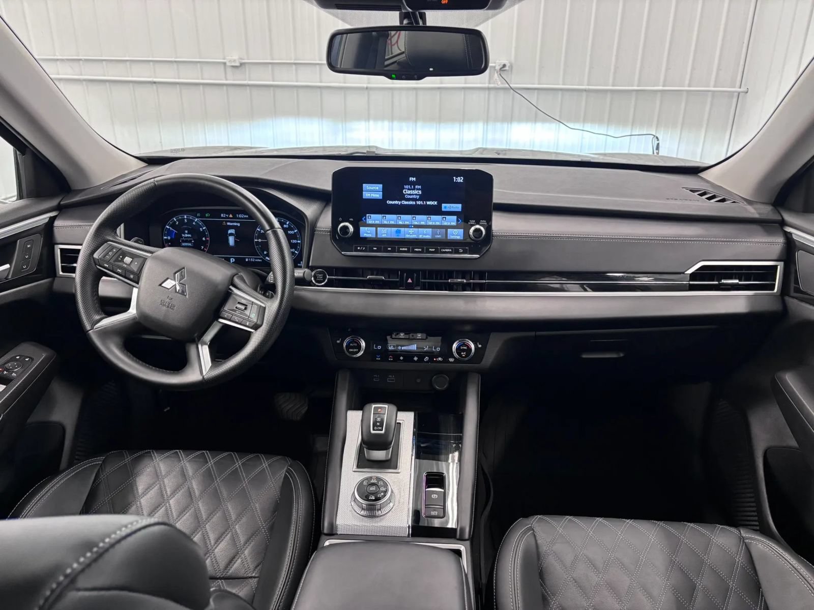 Used 2024 Mitsubishi Outlander SEL AWD/4WD image 35
