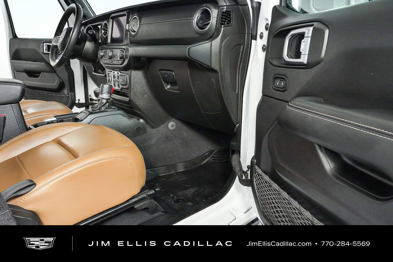 Used 2021 Jeep Wrangler Unlimited Sahara AWD/4WD image 24