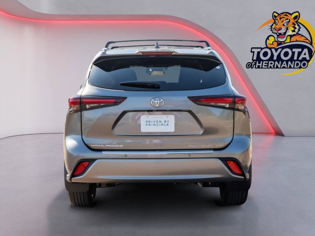 Certified 2026 Toyota Highlander Platinum image 6