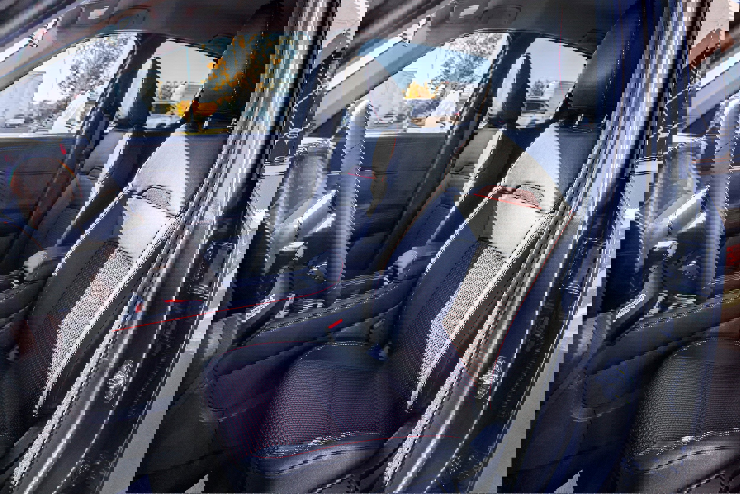 New 2026 Nissan Kicks SR w/ Cold Weather Package image 8