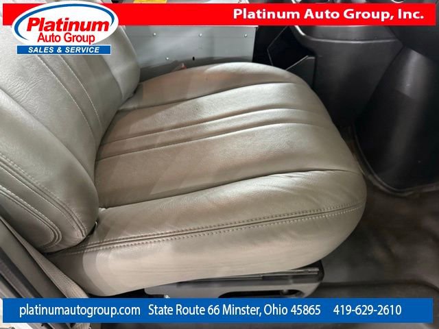 Used 2016 Chevrolet Express 3500 Extended image 38