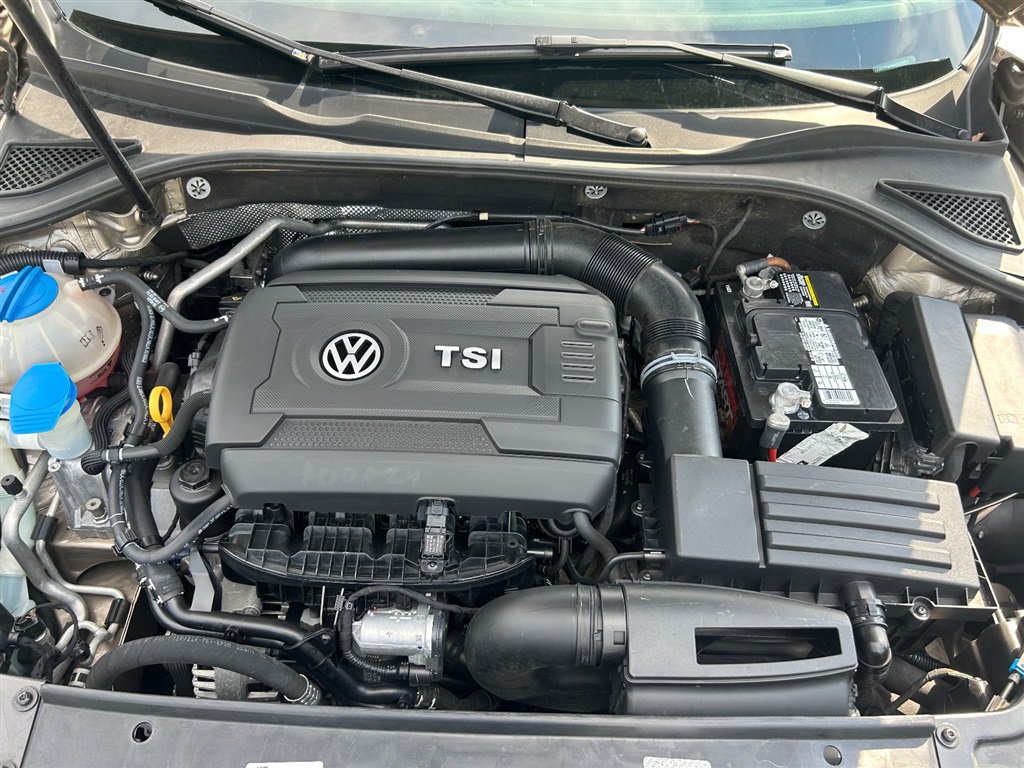 Used 2017 Volkswagen Passat 1.8T SEL Premium FWD image 38