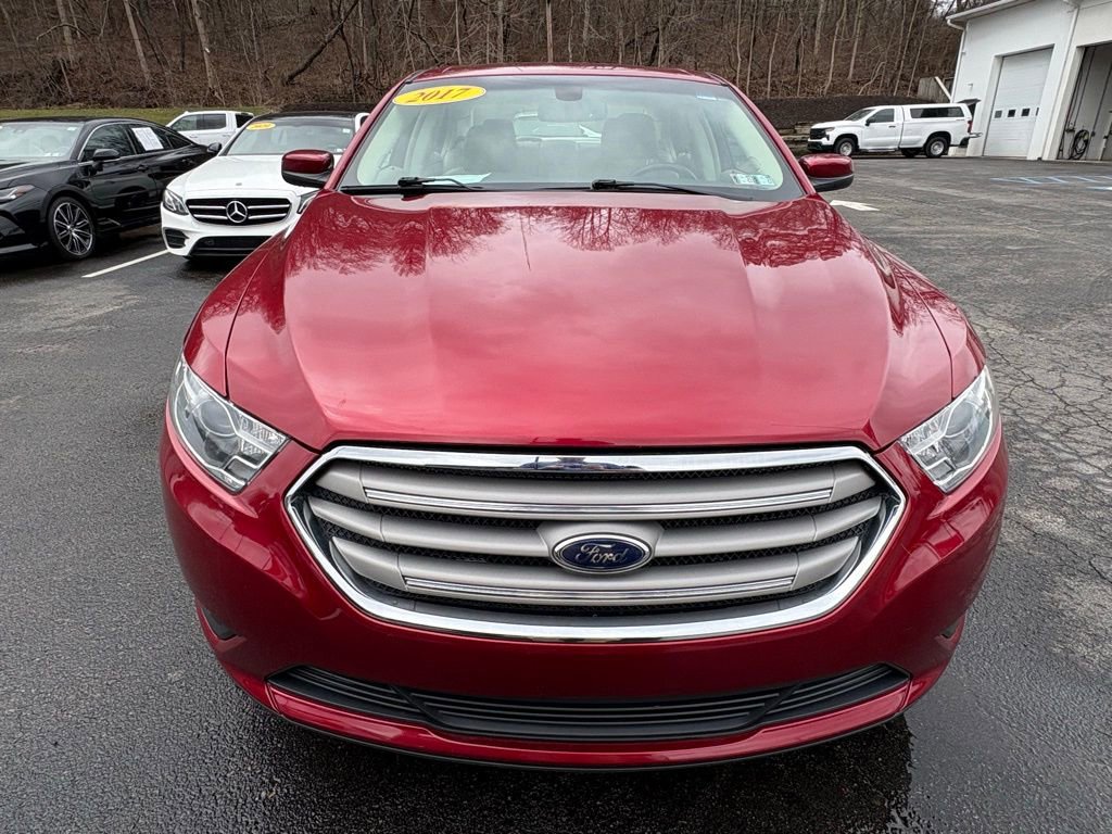 Used 2017 Ford Taurus SEL w/ Equipment Group 201A image 4