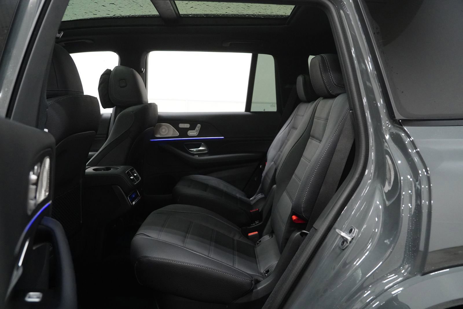 New 2026 Mercedes-Benz GLS 450 4MATIC image 17