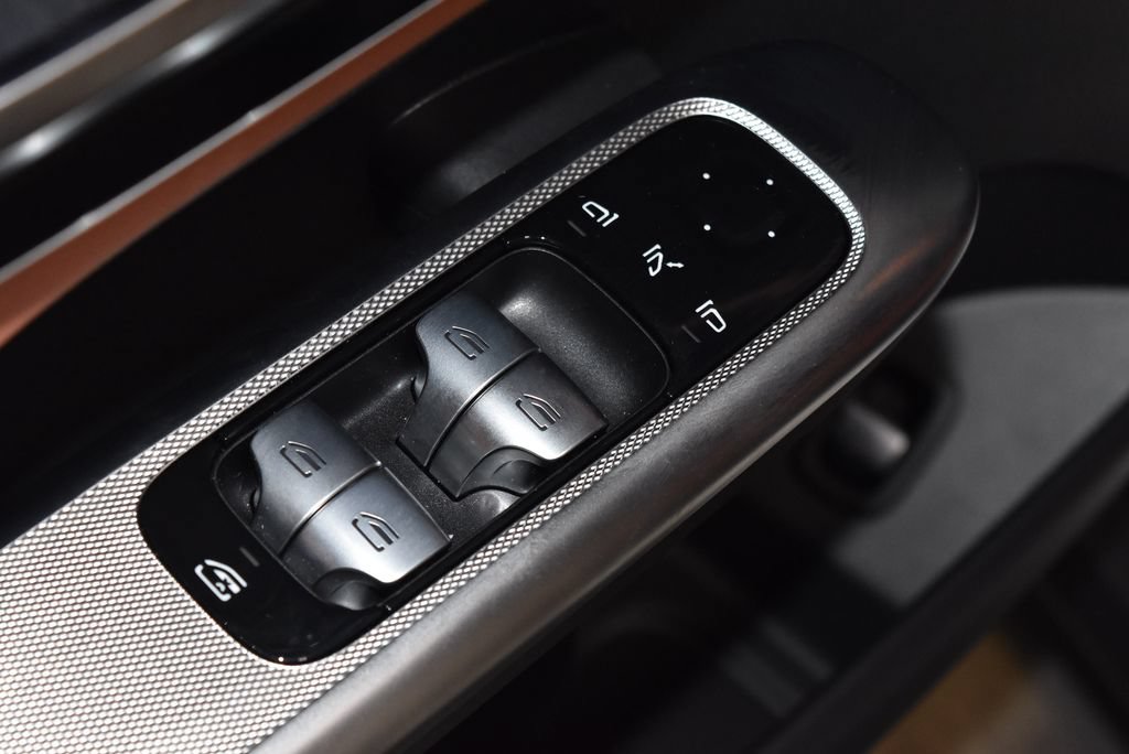 Certified 2026 Mercedes-Benz GLC 300 4MATIC image 6