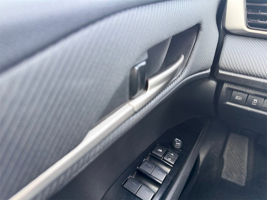 Used 2025 Toyota Camry SE image 28