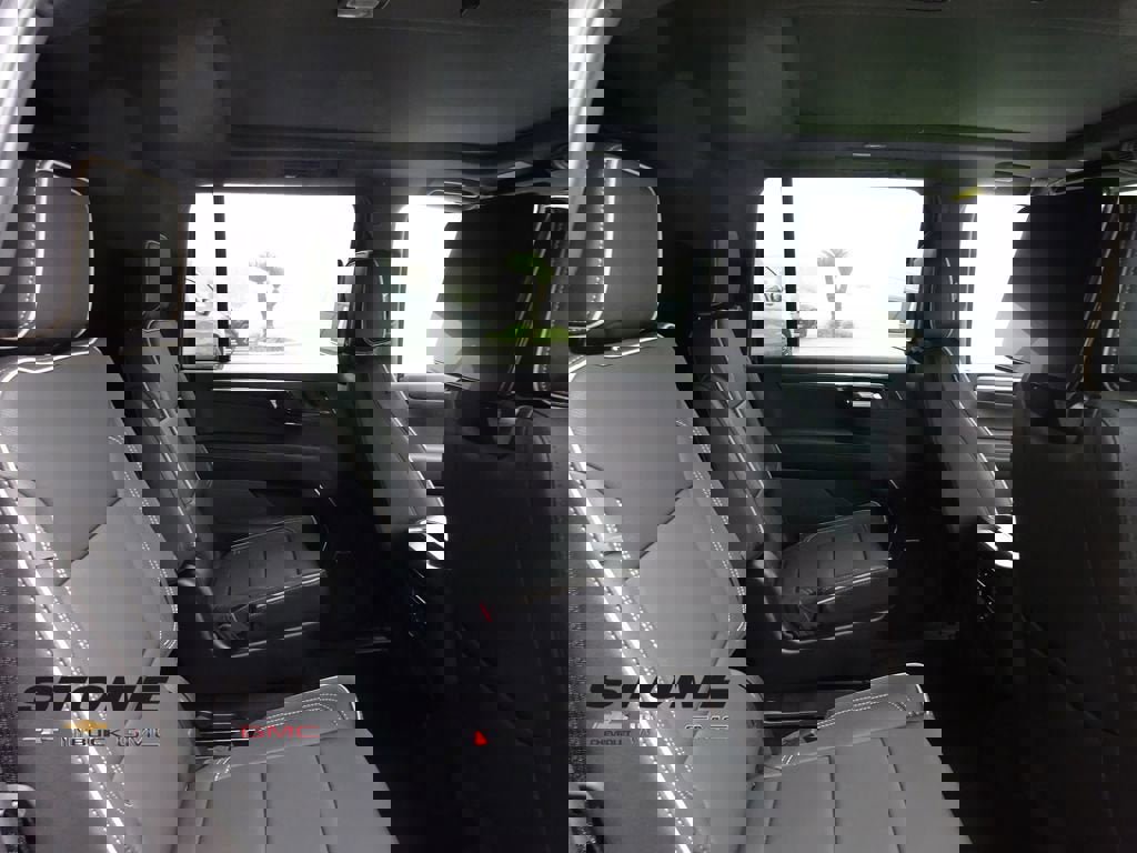 New 2026 Chevrolet Suburban Premier image 23