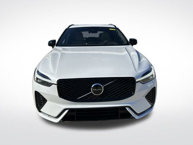 New 2026 Volvo XC60 B5 Core w/ Climate Package PRO image 3