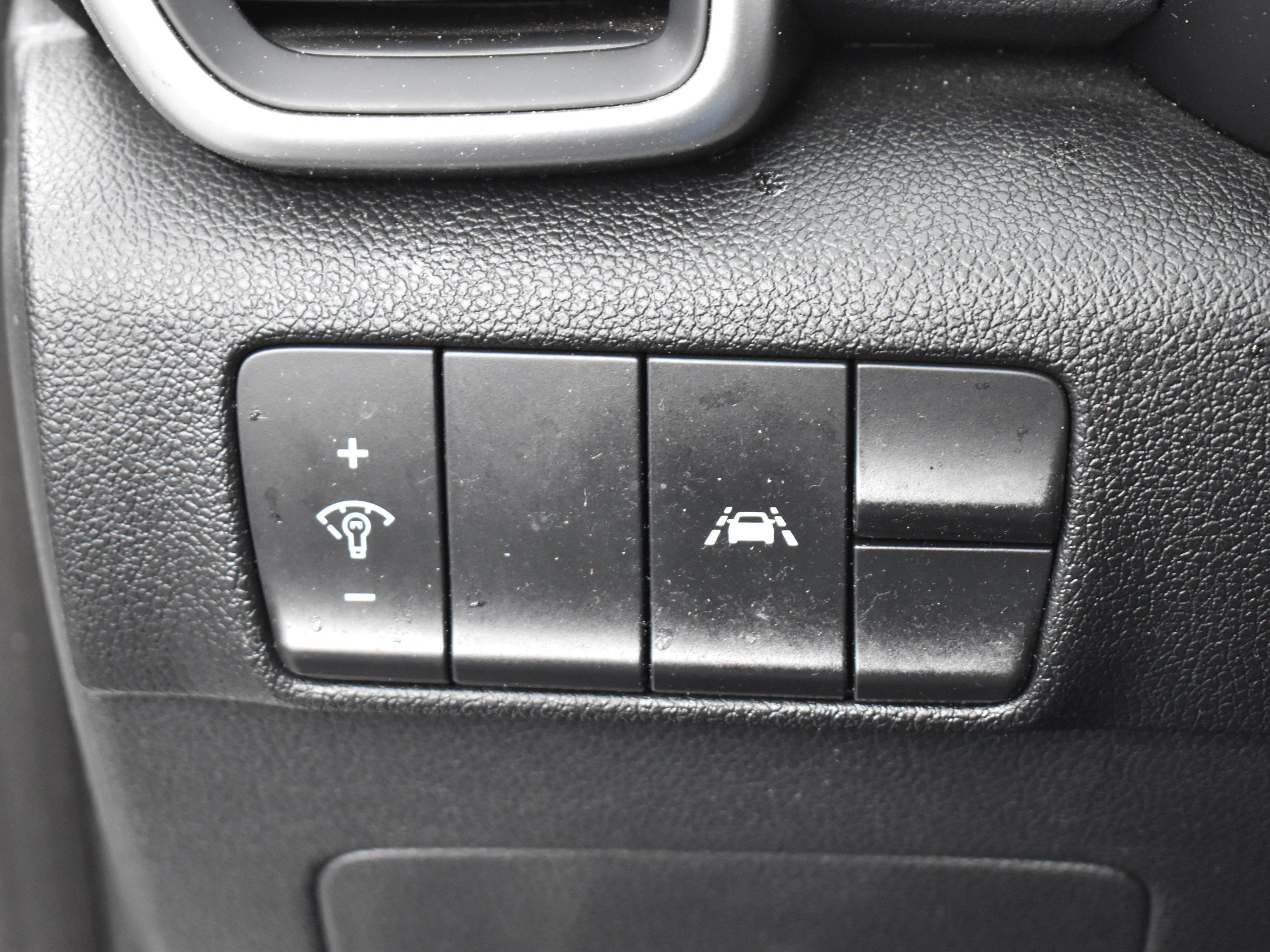 Used 2021 Kia Sportage LX image 24