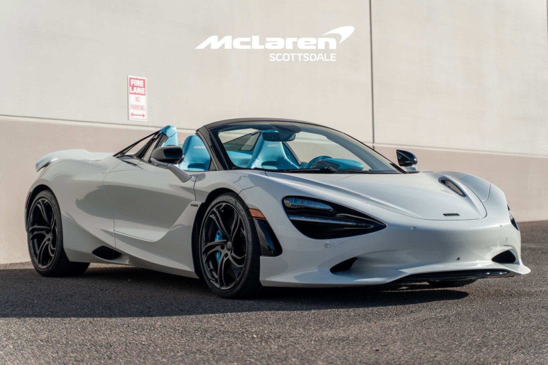 Used 2026 McLaren 750S Spider RWD image 9