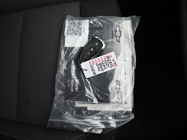 Used 2025 Chevrolet Blazer LT image 10