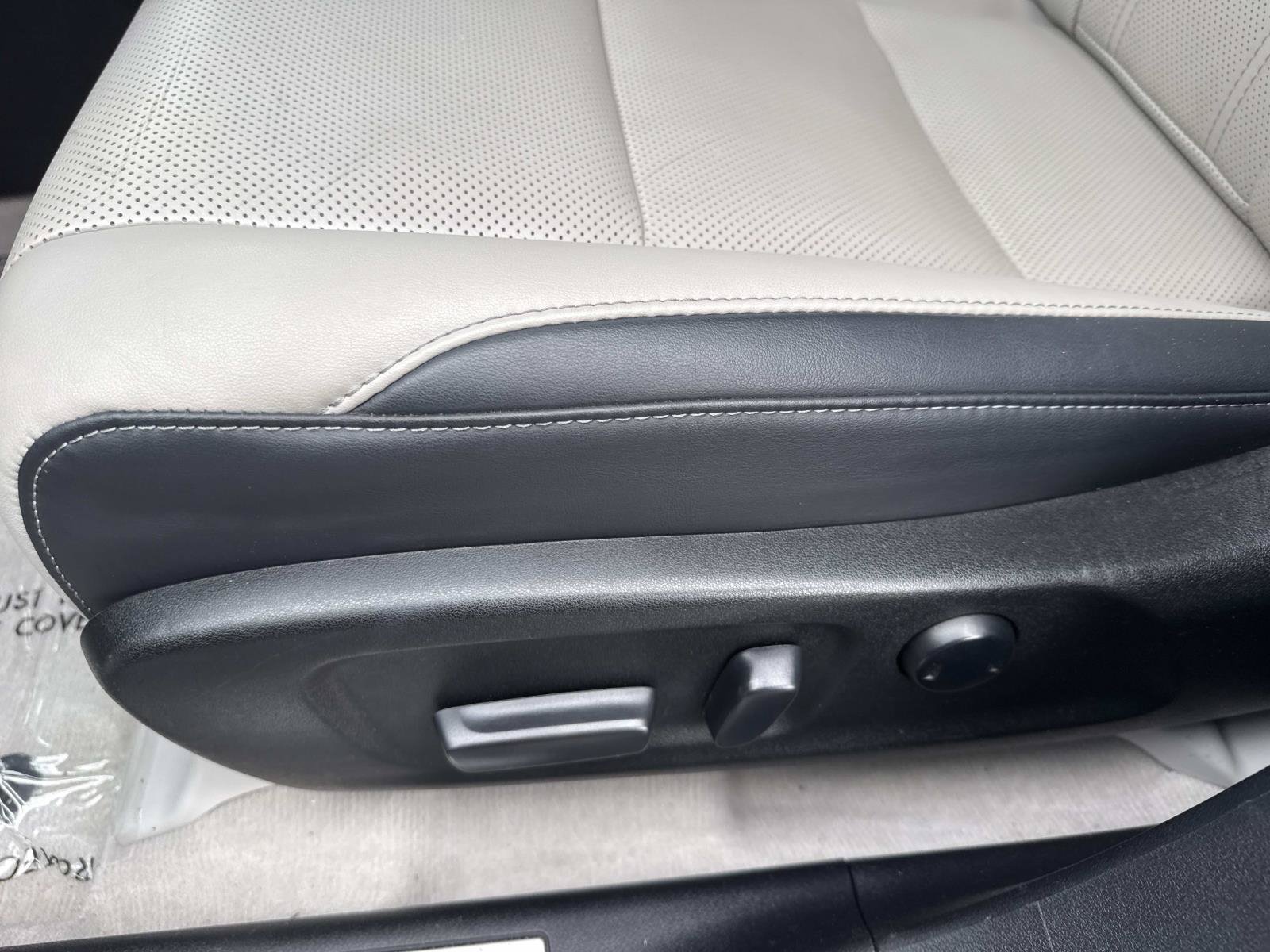Used 2016 Lexus RX 450h AWD w/ Cold Weather Package image 22
