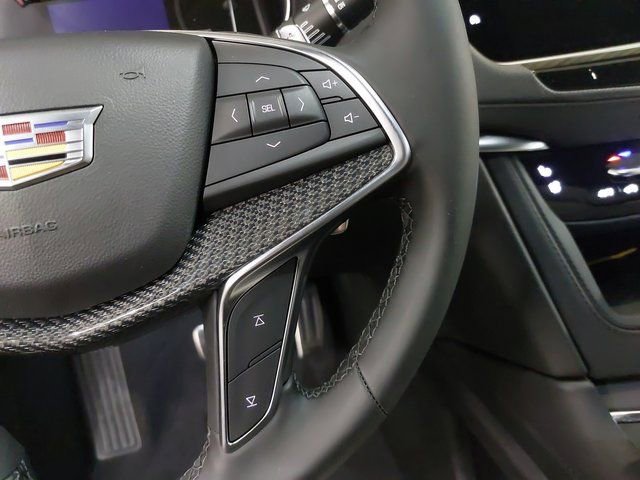 Used 2025 Cadillac XT5 Sportv w/ LPO, Floor Liner Package image 19