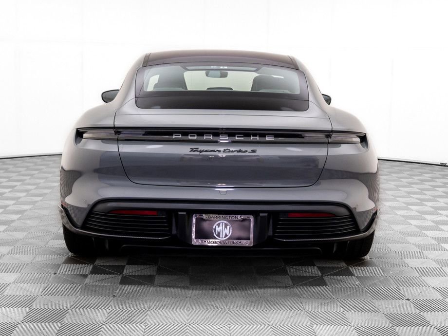 Used 2021 Porsche Taycan Turbo S image 10