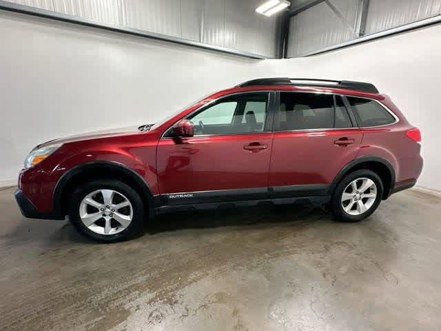 Used 2013 Subaru Outback 3.6R Limited w/ Moonroof Pkg AWD/4WD image 2