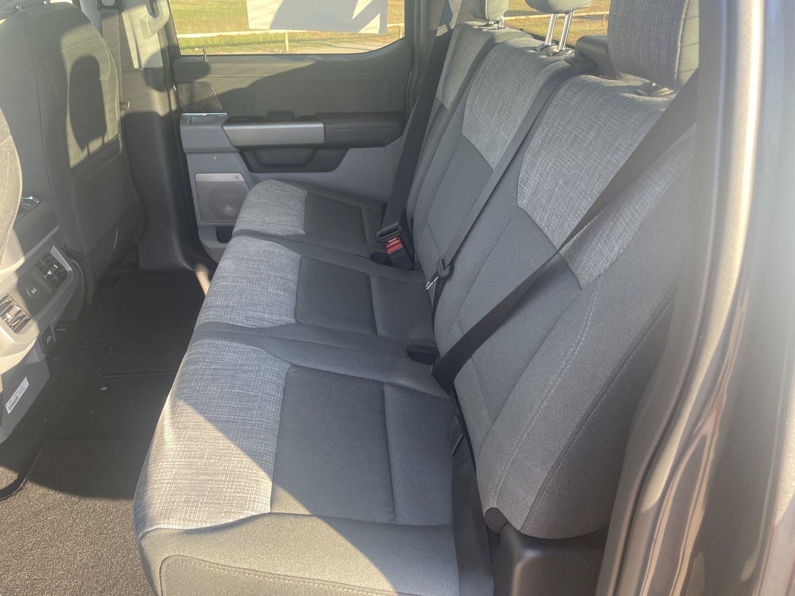 New 2026 Ford F250 XLT w/ XLT Premium Package AWD/4WD image 29