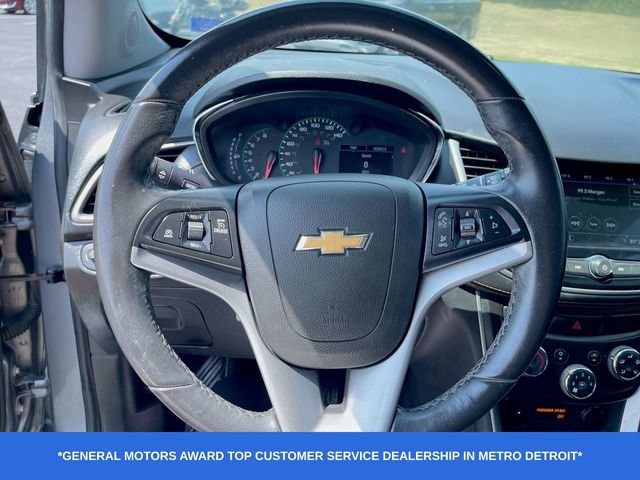 Used 2019 Chevrolet Trax LT w/ LT Convenience Package FWD image 12