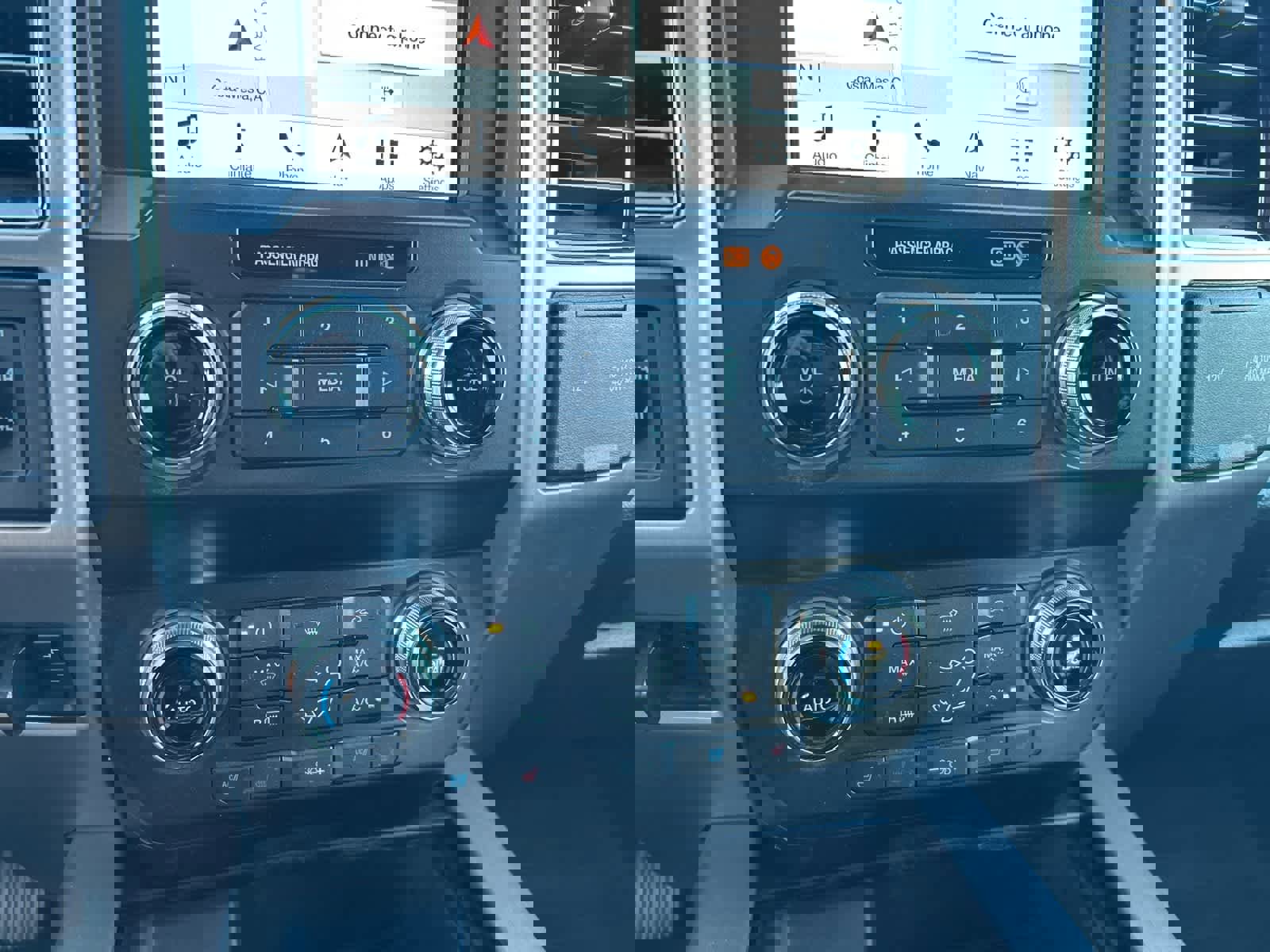 Used 2019 Ford F350 Platinum w/ Platinum Ultimate Package image 58