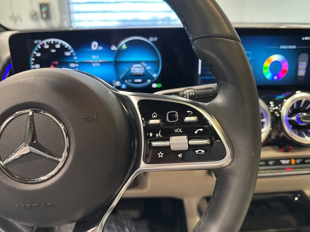 Used 2023 Mercedes-Benz EQB 300 4MATIC w/ Exclusive Package image 29
