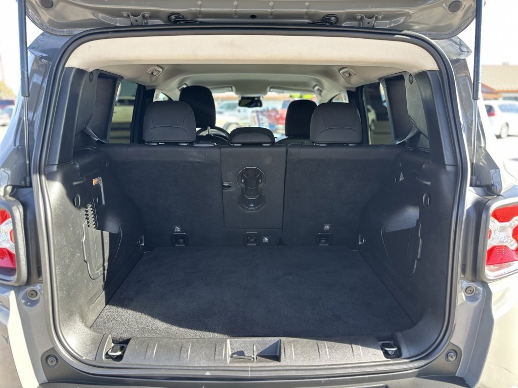 Used 2020 Jeep Renegade Trailhawk w/ UConnect 8.4 Nav Group image 11