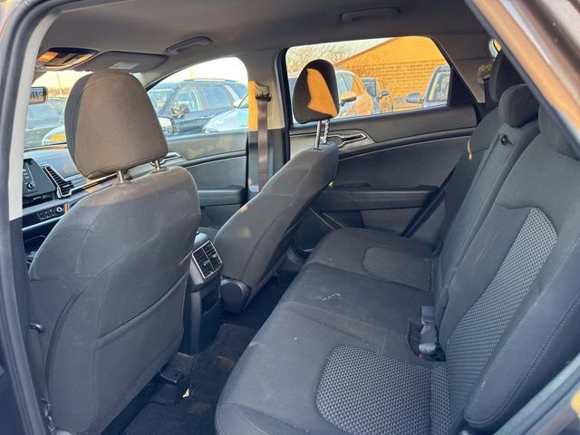 Used 2023 Kia Sportage LX image 5