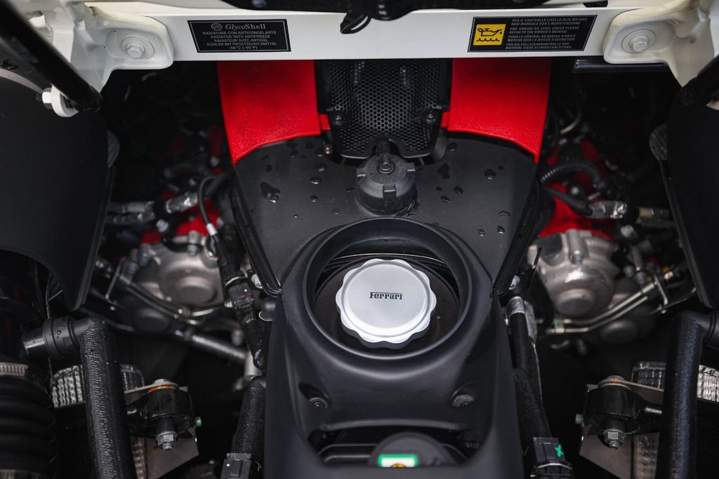 Used 2021 Ferrari F8 Tributo RWD image 24