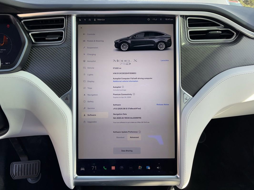 Used 2017 Tesla Model X 75D image 25