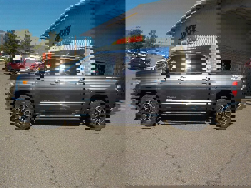 Used 2014 Toyota Tundra Limited w/ Limited Premium Package image 3