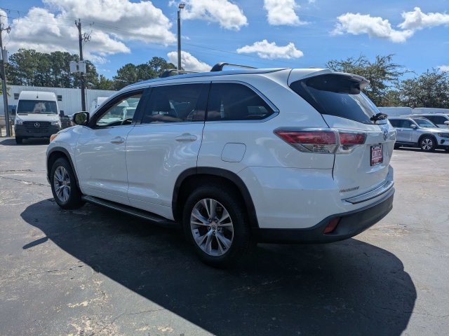Used 2014 Toyota Highlander XLE FWD image 7