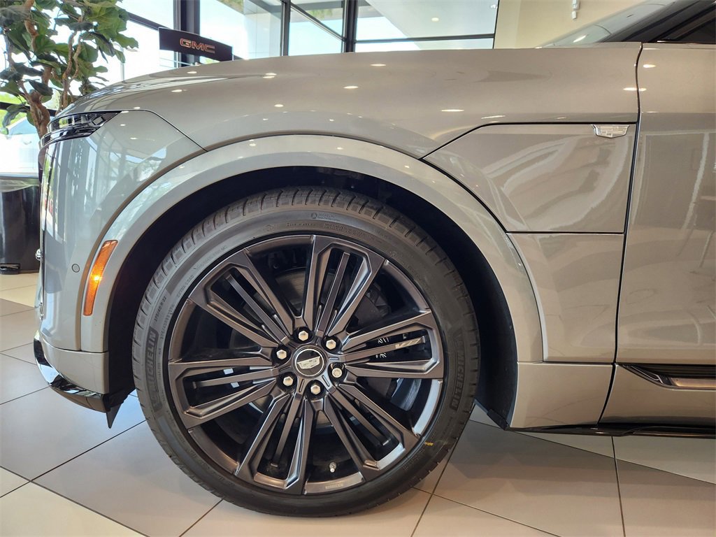 New 2026 Cadillac Lyriq V image 6