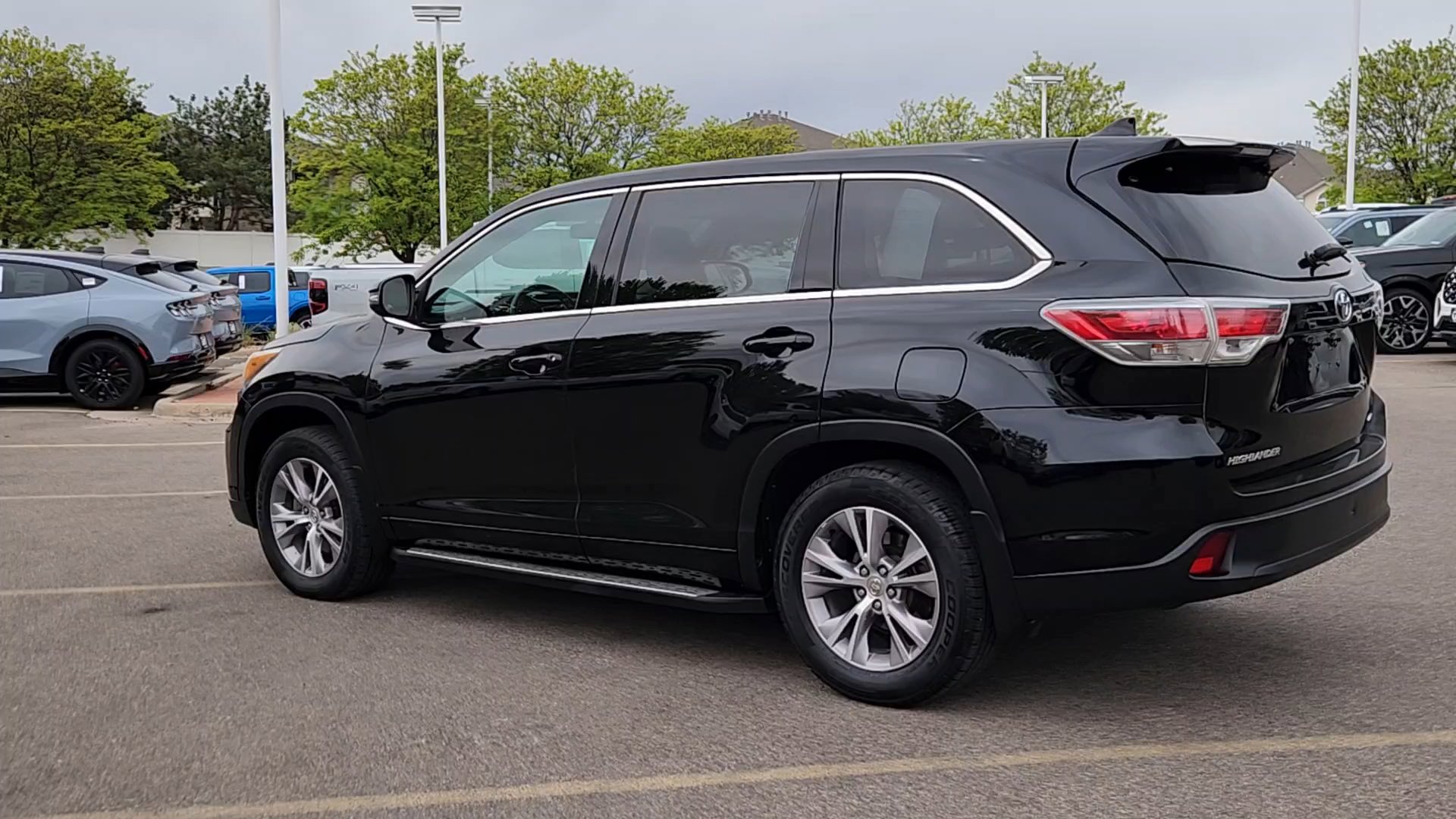 Used 2015 Toyota Highlander Plus AWD/4WD image 22